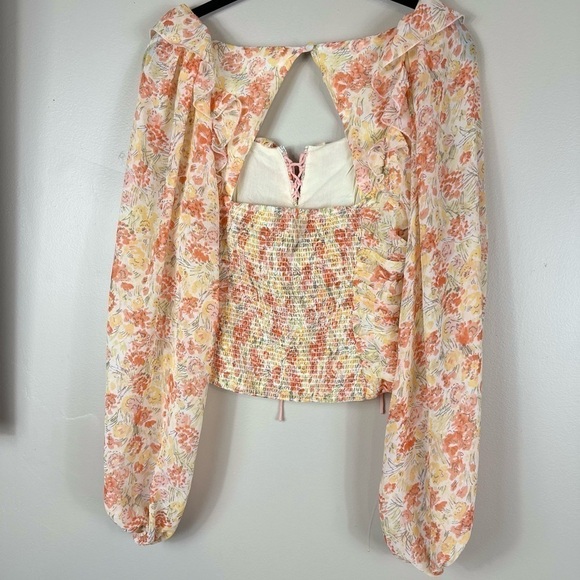 Free people xsmall  wide sleeves  elastic   back cropped euc - Picture 2 of 7